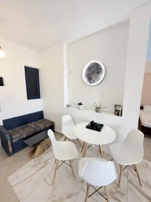 2 bedroom apartment - Image 4
