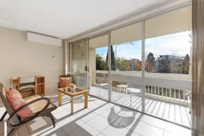 2-Bedroom, Kingston home, Parking & Wifi - Image 4