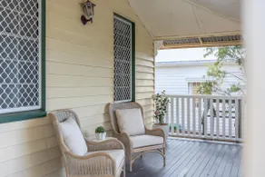 Jacaranda Cottage - Charming, Central & Family Friendly - Image 5