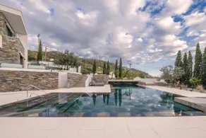 Elia Cove Luxury Villa II - Image 3