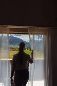 Hidden Retreats Alpine Edge - Image 4