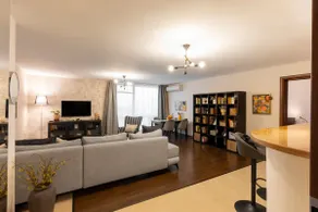 90m² Apartment | Metro 2 min + AC + Easy Parking - Image 3