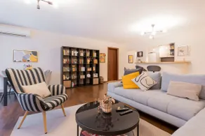 90m² Apartment | Metro 2 min + AC + Easy Parking - Image 4
