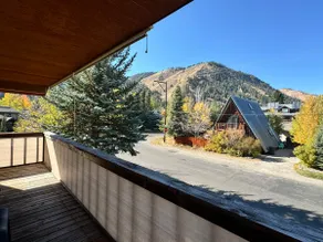 Art Gallery Home close to downtown and Baldy - Image 4