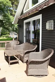 Beautiful lake home, come swim! - Image 5