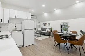 Collingwood Boutique Suites - Unit C - Image 2