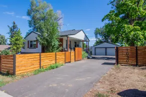 Charming 4 bed 3 bath home with large yard + more! - Image 2