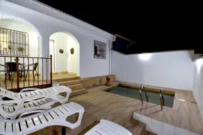 El León Accommodation - Image 3