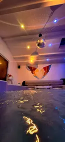 Unusual gîte with swimming spa - Image 2