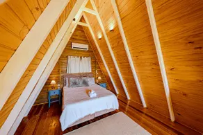 SheepHouse - Cozy Chalet with Hot Tub - Image 4