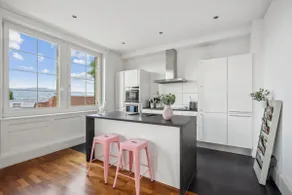 Charming, stylish 3BR Zürich - Image 2