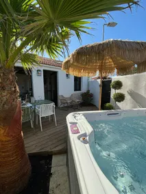 Angoulins – Maisonette with Jacuzzi - Image 3
