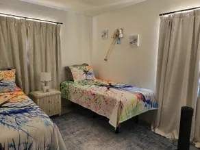 Best Value 2BR Apt | King Bed & Fast Wi-Fi - Image 5