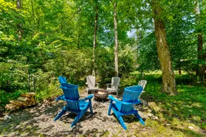 Private Creek Escape w/ FirePit·BBQ·Foosball·Darts - Image 3