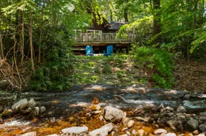 Private Creek Escape w/ FirePit·BBQ·Foosball·Darts - Image 2