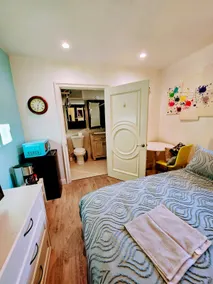 Cozy Private Mini Suite Retreat - Image 4