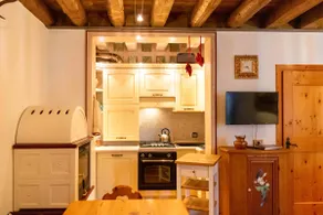 Rustic and comfortable 20 minutes from Cortina - Image 3