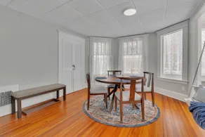 West Hartford Center- Charming New England Apt - Image 2