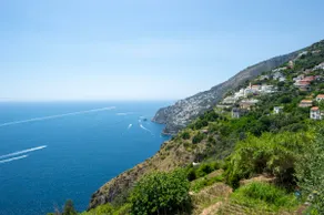 Terrace overlooking the sea - Image 4