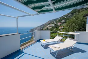 Terrace overlooking the sea - Image 2