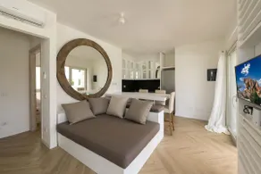Cozy House with garden & pool - Image 3