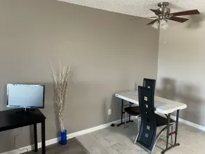 Stylish Condo in Long Beach - Plz Read Description - Image 5