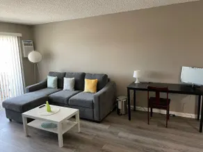 Stylish Condo in Long Beach - Plz Read Description - Image 2