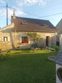 House 5 minutes from Château de la Trye 15 km from Beauvais Airport - Image 2