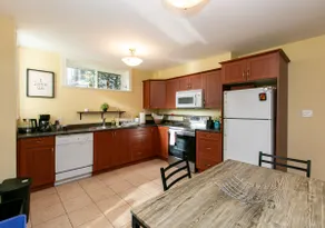 2 BR Spacious Ground Level Suite - Image 4