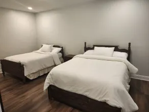 Luxury Guest Home & Office Space. No cleaning Fee - Image 2