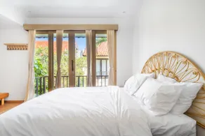 2BR Cozy-Boho Seminyak Villa w/ Shared Pool - Image 4