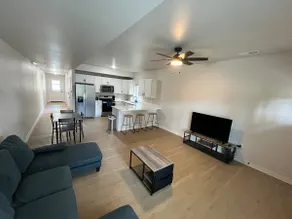408 Unit Entire 3 Bedroom Townhouse - Image 3