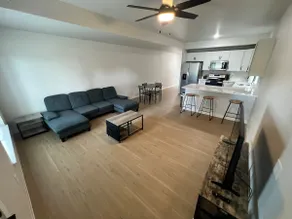 408 Unit Entire 3 Bedroom Townhouse - Image 2