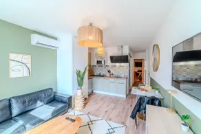 Jacuzzi & Air Conditioning - Roanne city center - Image 4