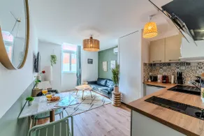 Jacuzzi & Air Conditioning - Roanne city center - Image 2