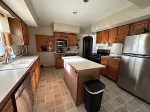 3 bedroom country home - Image 3