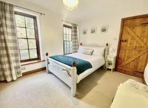 Historic, cosy cottage in town centre! - Image 4