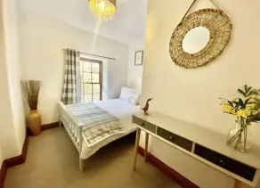 Historic, cosy cottage in town centre! - Image 5