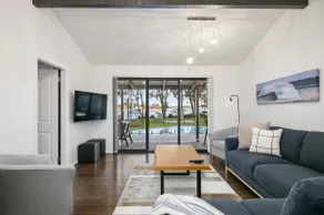 Bayside Hideaway - Image 4