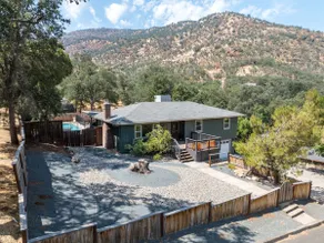 Hot tub+pool+Game room+fire pit+EV charging - Image 3
