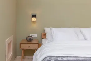 Luxury Four-Bedroom Farmhouse Apartment - Image 4