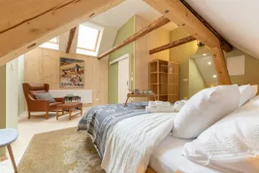 Luxury Four-Bedroom Farmhouse Apartment - Image 2