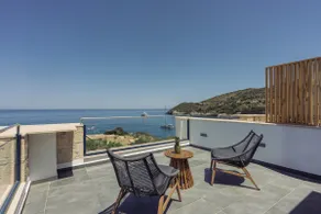 Seafront Luxury Villa | Private Beach | Jetted Tub - Image 3
