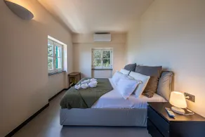 Villa Dufour2 – Luxury, Pool and Dream View - Image 3