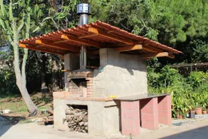 Villa with garden, wood-burning oven and total privacy - Image 3