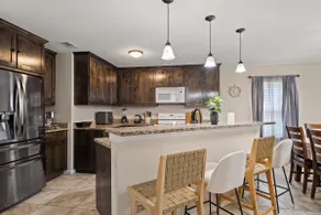 Modern Comfort Near Magnolia, Stockyards & TCU - Image 3