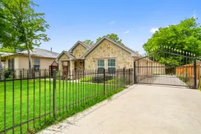 Modern Comfort Near Magnolia, Stockyards & TCU - Image 2