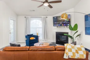 King + Queen Beds Close to HPU and Carolina Core - Image 5
