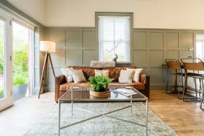 Beautiful retreat by the River Severn with parking - Image 2