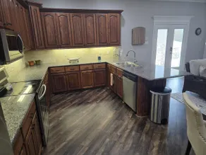 Exquisite Country GUEST HOUSE with Pool & Hot Tub. NO PARTIES or events allowed. - Image 3